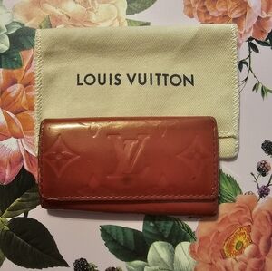 Louis Vuitton Monogram Vernis 4 Key Holder with Dust Bag!